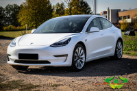 Tesla Model 3 - Satin White - Ravenblack Carbon
