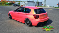 Wrappsta.de-carwrapping-vollfolierung-bmw 1 f 20-coral peach-0