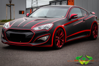wrappsta.de carwrapping-vollfolierung Hyundai-Genesis Tron-Design Matte-Schwarz Carmin-Red 3