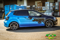 wrappsta.de carwrapping-vollfolierung VW-Polo-2014 Indulgent-Blue Scheibentoenung 06