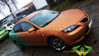 wrappsta.de carwrapping-vollfolierung mazda-3-emerald-green blaze-orange 01