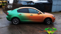 wrappsta.de carwrapping-vollfolierung mazda-3-emerald-green blaze-orange 07